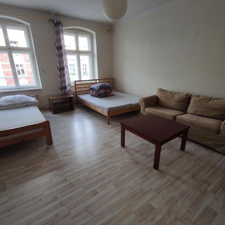 ヴロツワフPrzestronny Apartament Dla Czterech Osobアパートメント エクステリア 写真