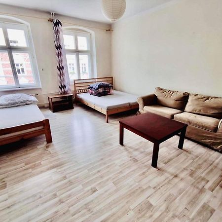 ヴロツワフPrzestronny Apartament Dla Czterech Osobアパートメント エクステリア 写真