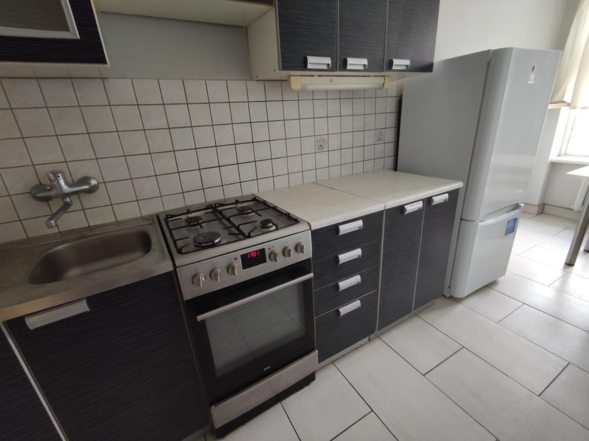 ヴロツワフPrzestronny Apartament Dla Czterech Osobアパートメント エクステリア 写真